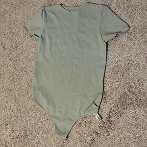NWOT Skims Essential T-Shirt Bodysuit